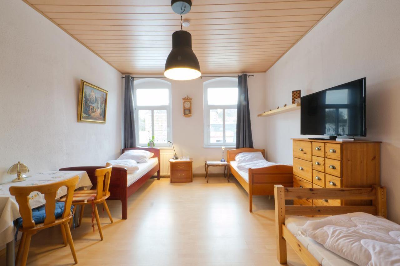 Ferienwohnung Am Busbahnhof อันนาแบร์ก-บุคโฮลซ์ ภายนอก รูปภาพ